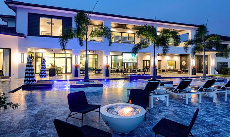 Orlando Vacation Packages: Stay at Reunion Resort for the Holidays