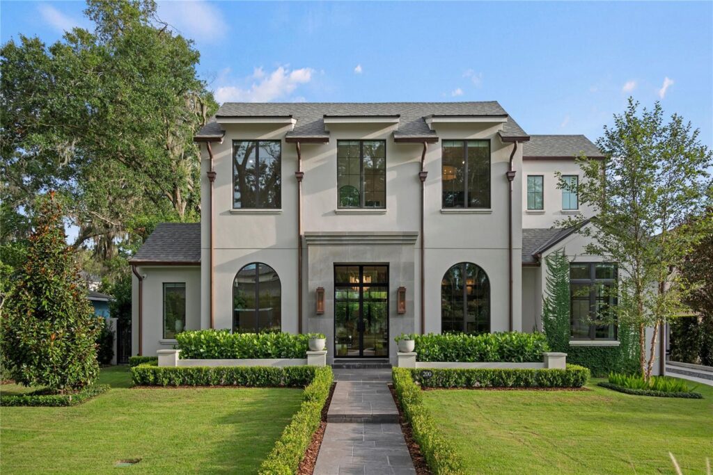 Luxury Apartments vs. Homes: Which is Right for You?